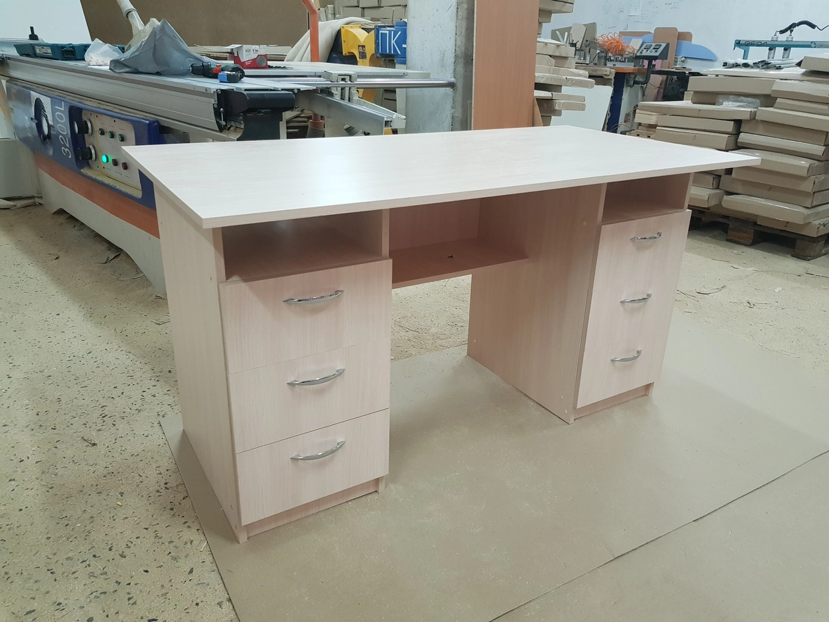 Стол 2-х тумбовый-2