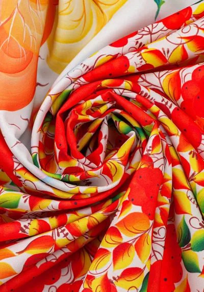 Ткань Свободно-кистевая осенняя тематика с рябиной (Креп-сатин)